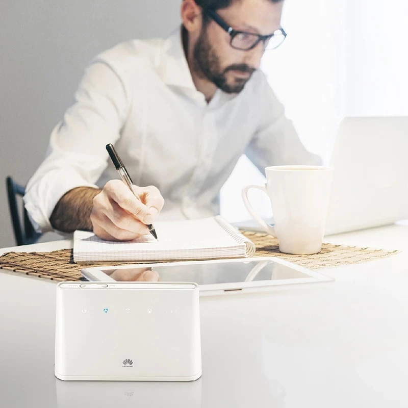 Unlocked Hua wei Mobile CPE WiFi Router B311-221  FDD B1/B3/B7/B8/B20 TDD B38  CAT4 150Mbps