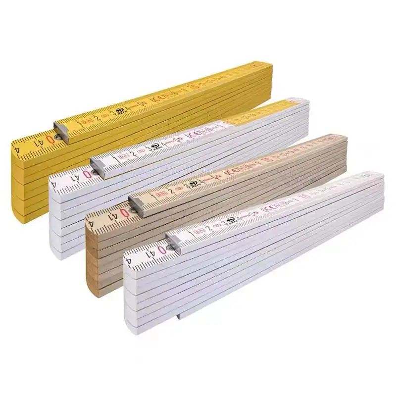 Белая деревянная линейка для одежды