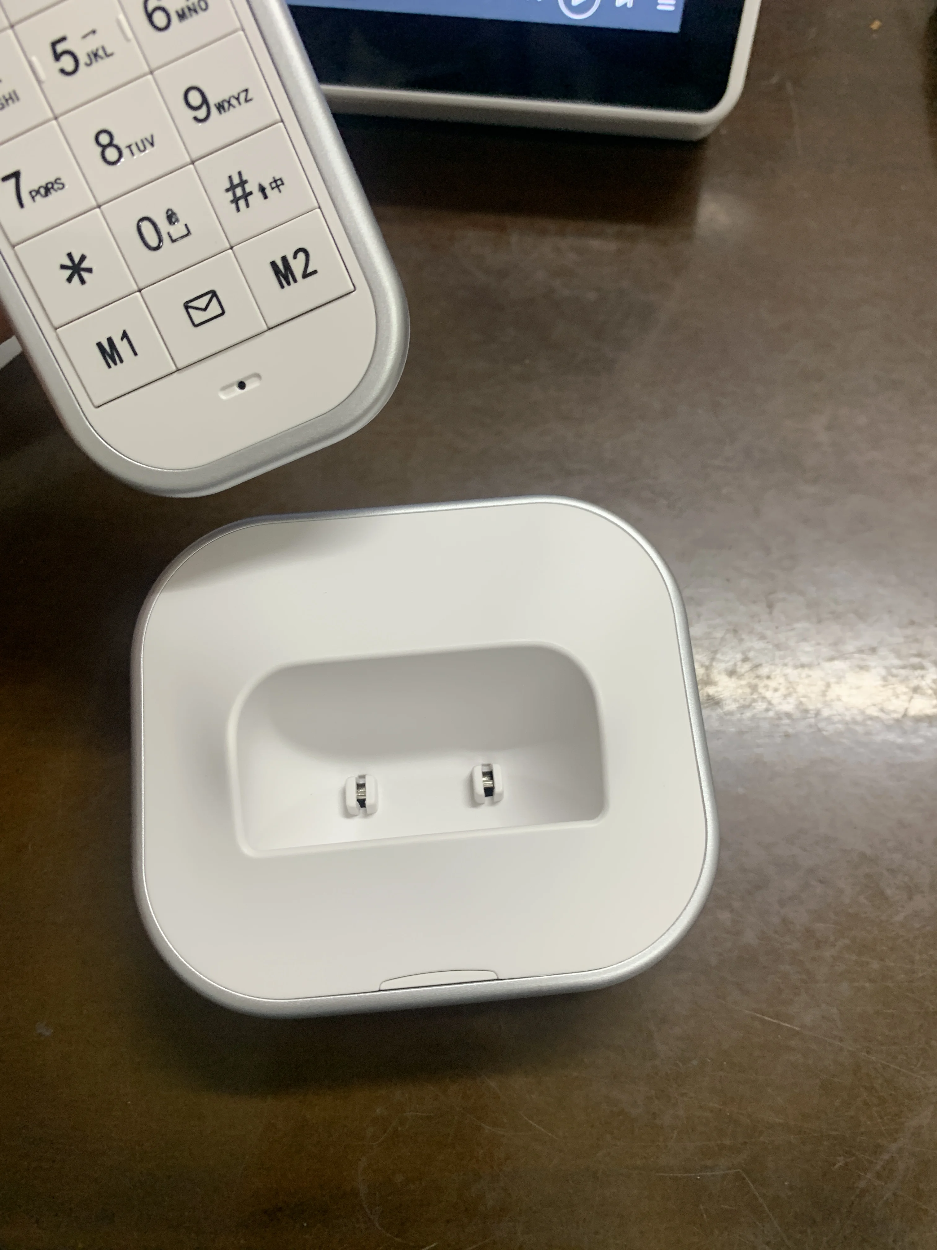 High quality KM9 4g terminal cordless telephone 3g 4g desktop fixed cordless phone with 2.4 Inch LCD colorful display screen