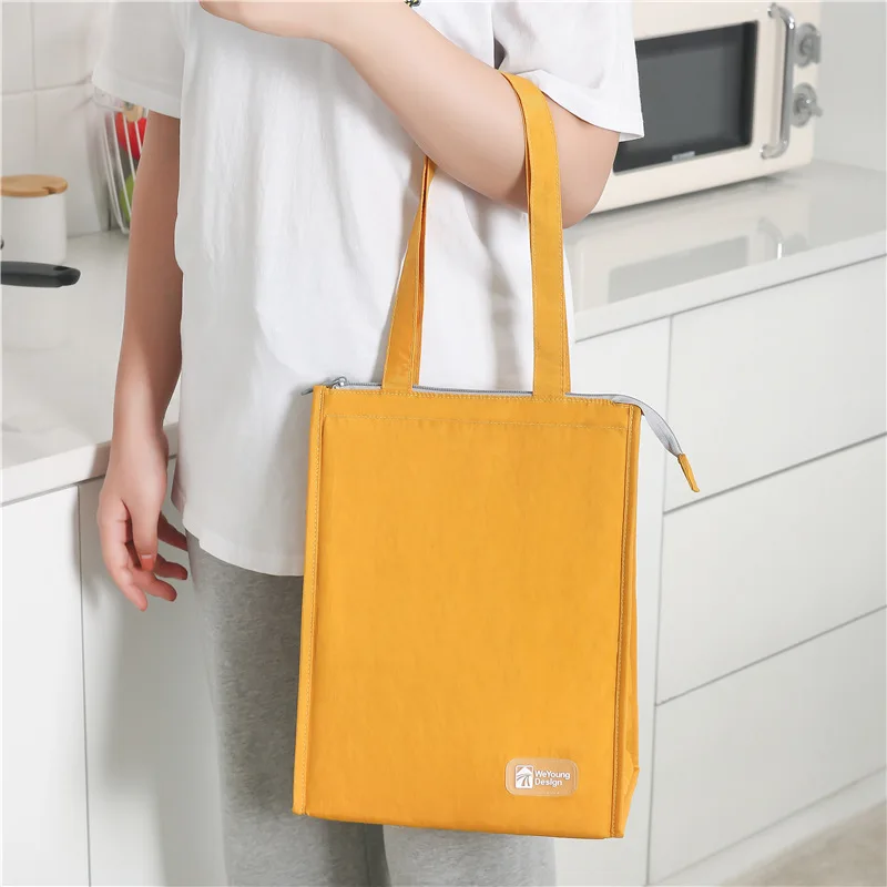Factory Price Office insulated tote lunch Bag Custom Simple Waterproof Insulated bag with Leather Handle for picnic