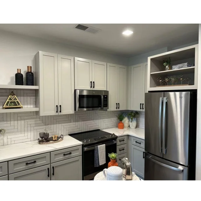 Wholesale Bespoke Latest Modern Design White Shaker Door Style Kitchen Cabinet set