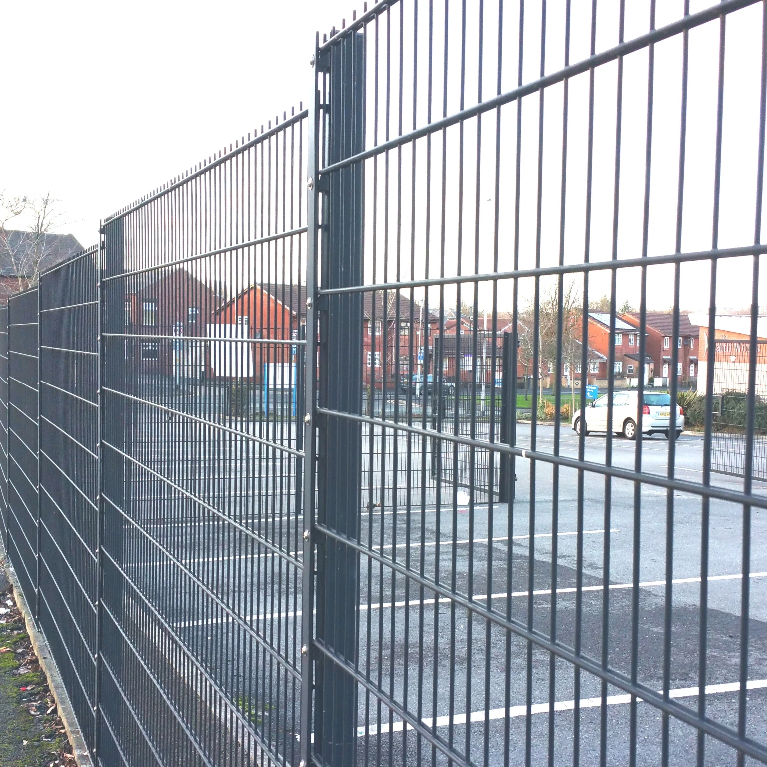 Double welded wire mesh 868 metal fence / pvc coated twin wire garden fence panel
