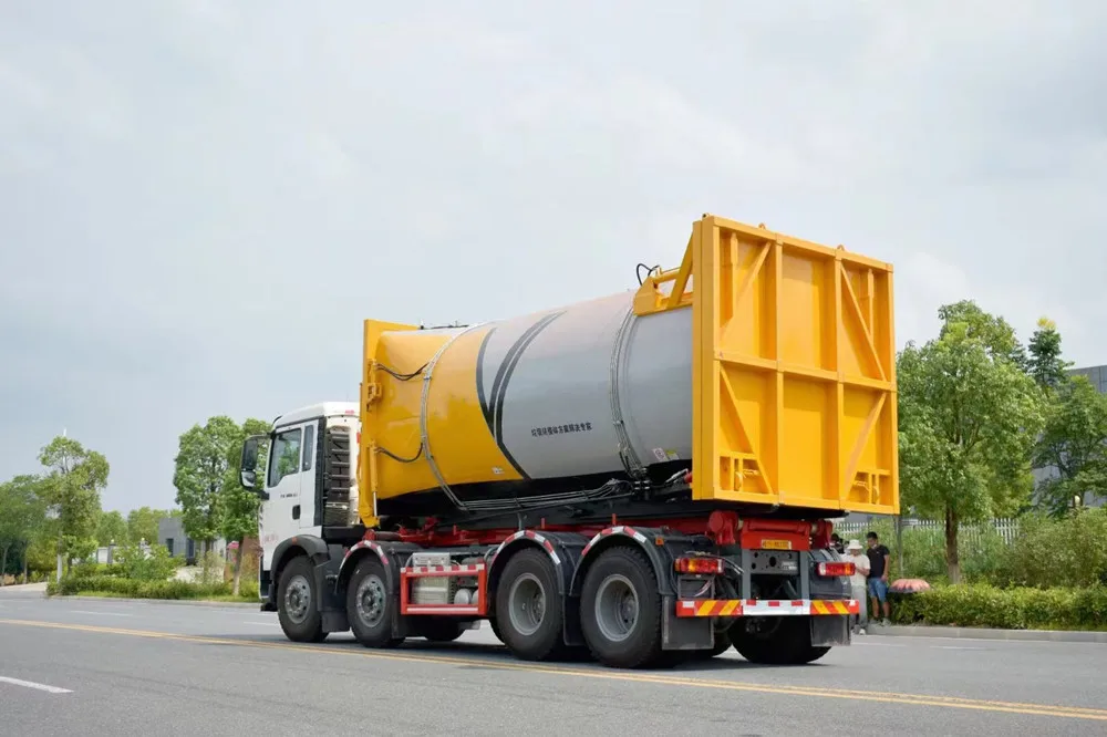 Sinotruk 340HP 8X4 Dump waste container for hydraulic arm roll garbage truck