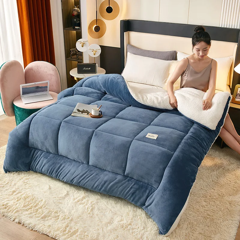 Wholesale cheap custom modern high quality everyone love cotton thick camping quilt down