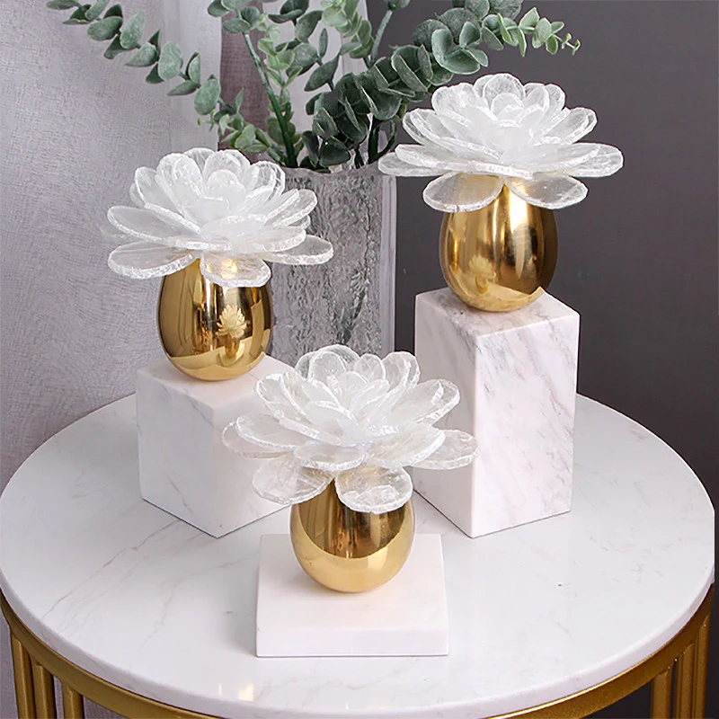 Nordic Luxury Elegance Brass Home Decoration Items Living Room White Crystal Flower Crafts Table Dining Room Decorations