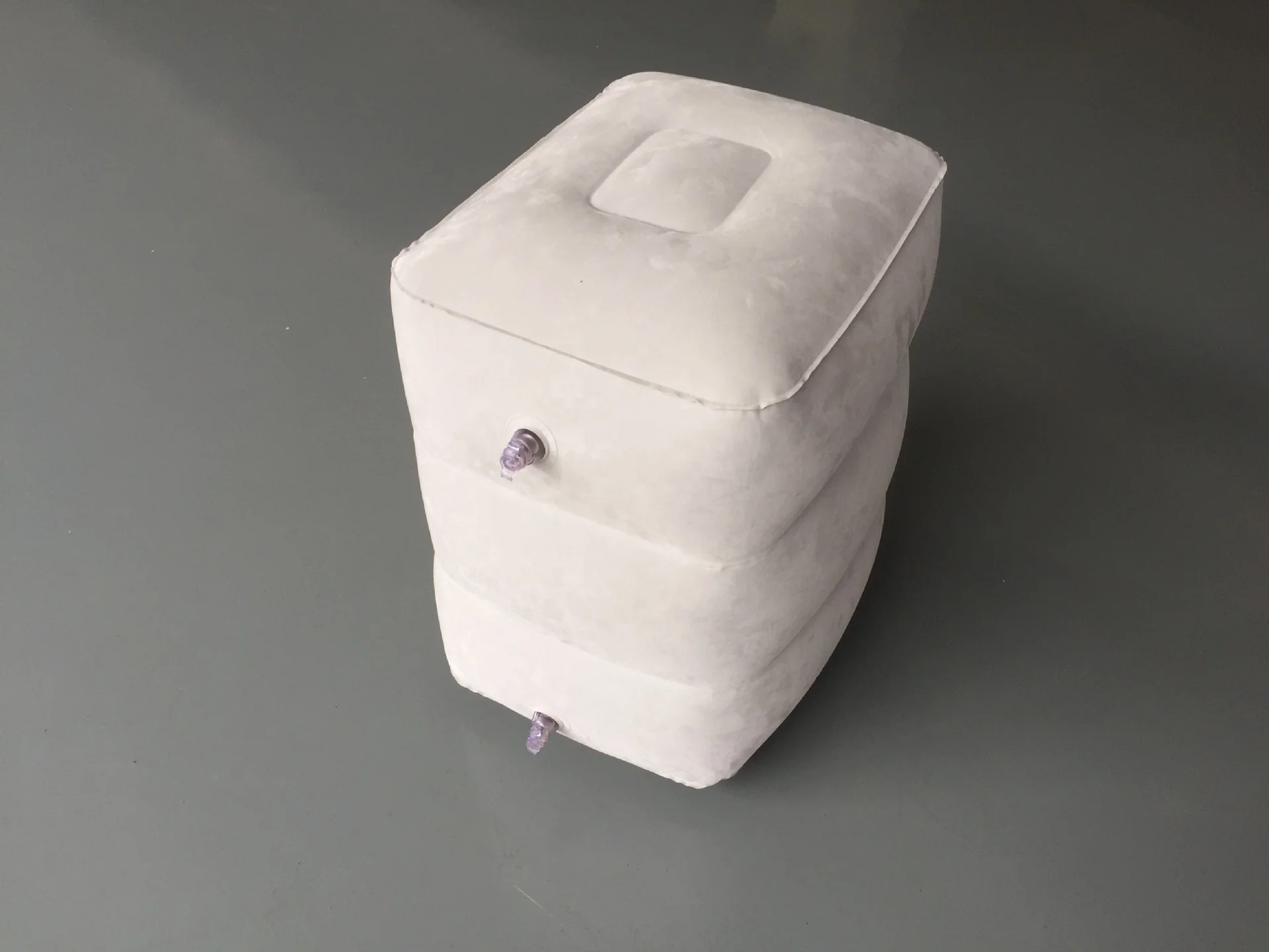 Adjustable Height 3- Layer Travel Leg Rest Pillow For Home Office Inflatable Foot Rest Pillow For Travel Airplane Bed For Kids