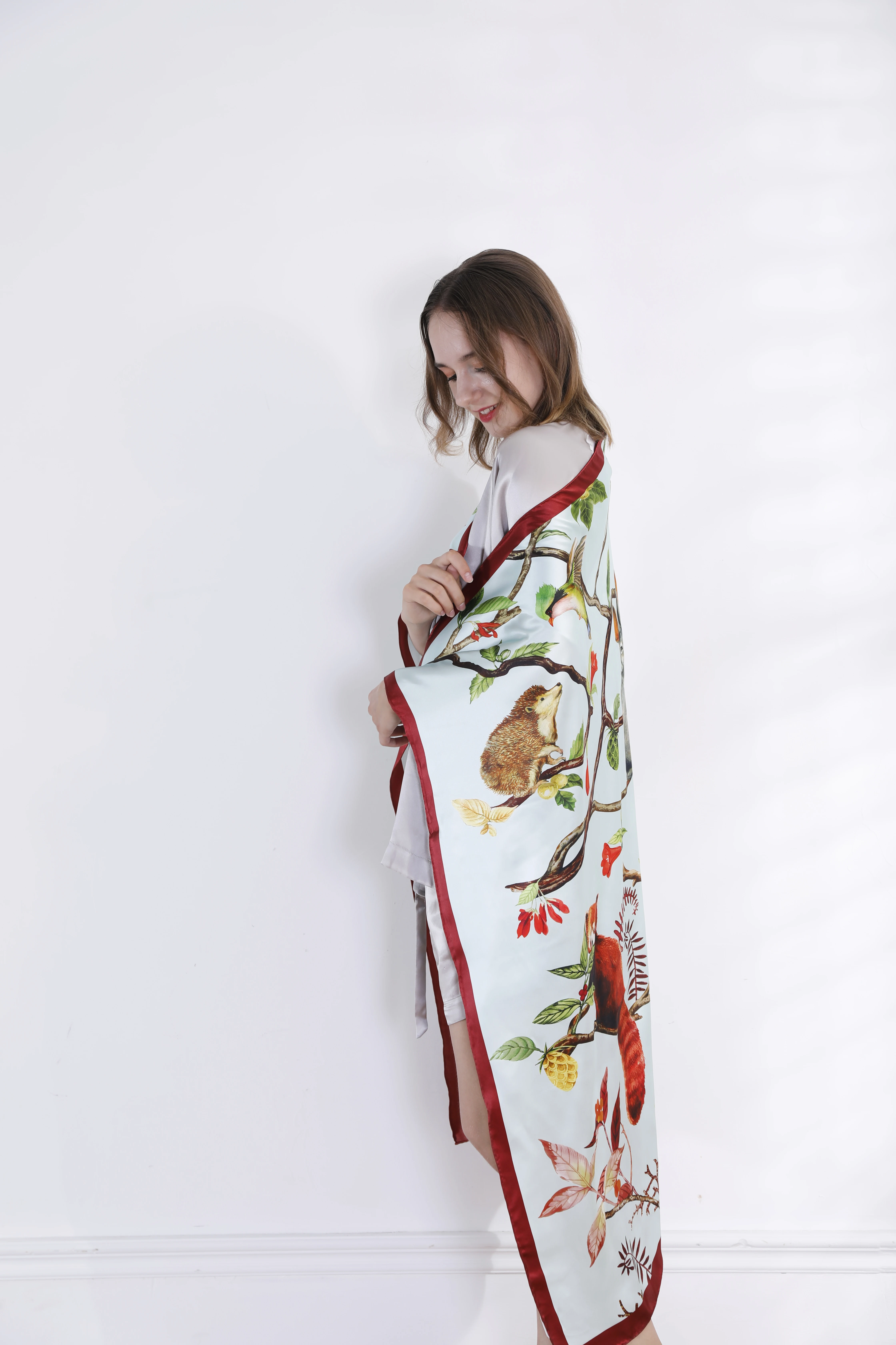 Awesome Wholesale Amazon Hot Sale Women Luxurious and Fashionable 100% Real Mulberry 6A Silk Scarf