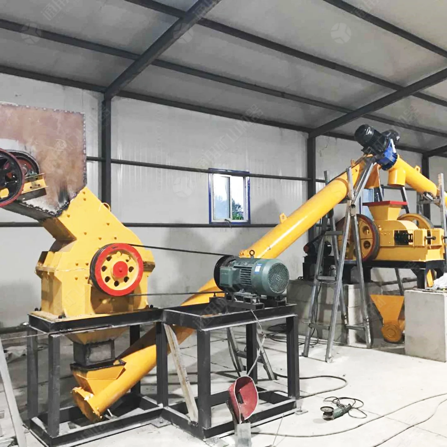 hammer mill crusher machine stone gold ore hammer mill crusher machine price for mobile stone crusher
