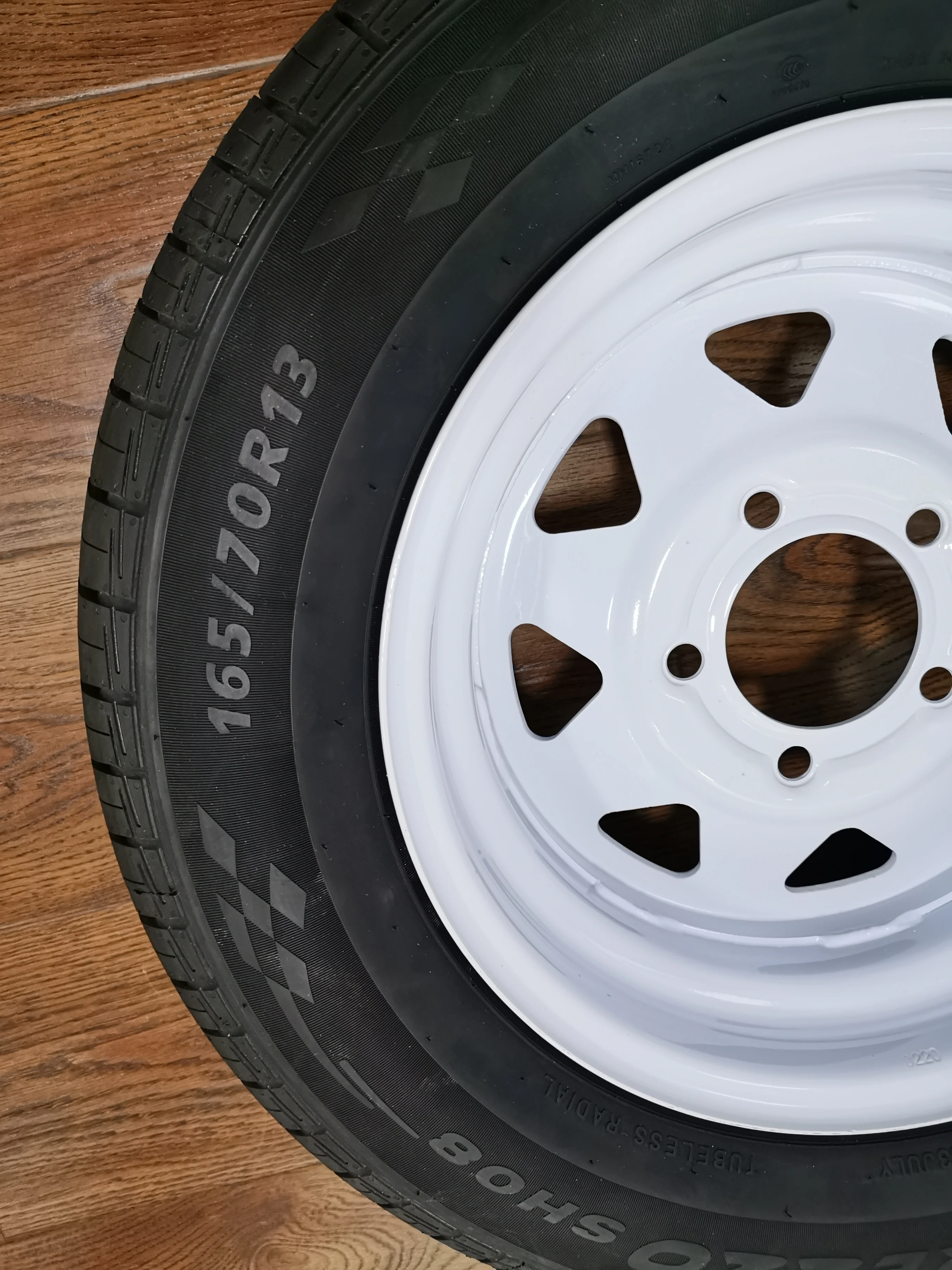 Trailer Tire and Wheel 4.80 x 12 B/5-Hole - White Pinstripe Spoke Rim