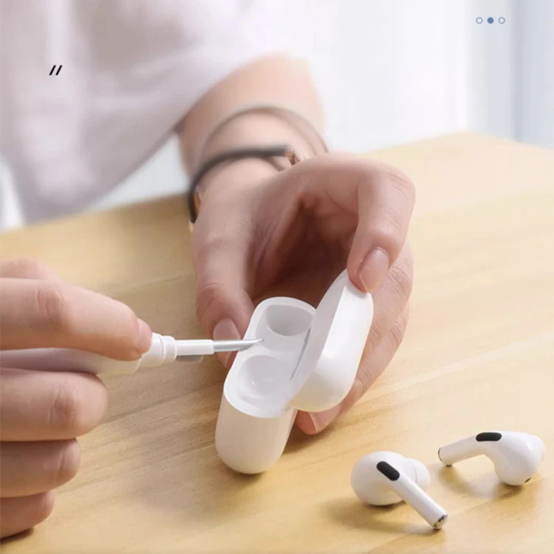 Earbuds Cleaning Kit Earphones Case Cleaner Brush Keyboard Cleaning Brush for Airpod Earphones Cleaning Tool