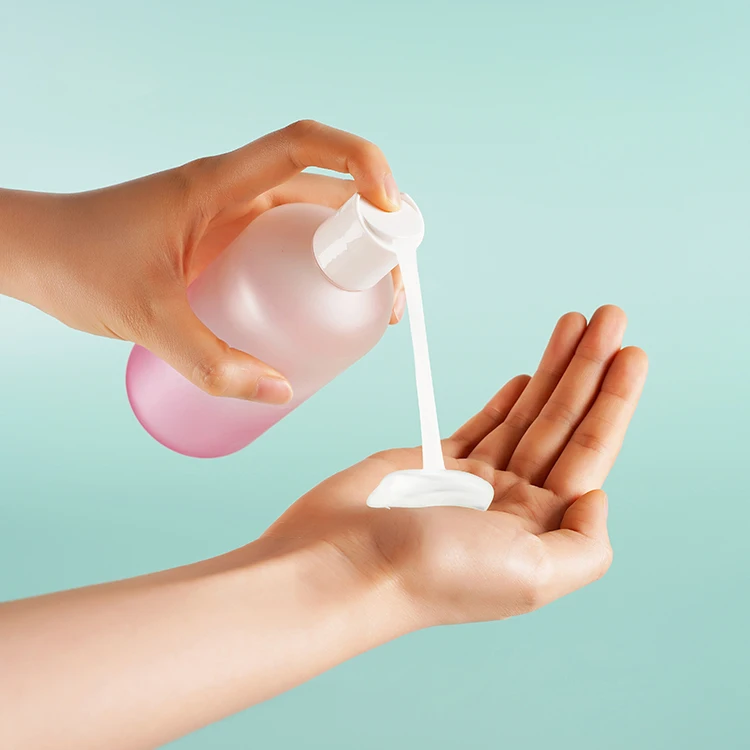 Hot Sale Shampoo Bottles Empty 100ml 150ml 250ml 500ml Pet Plastic Container With Disc Top Cap Hair Gel Lotion Bottles