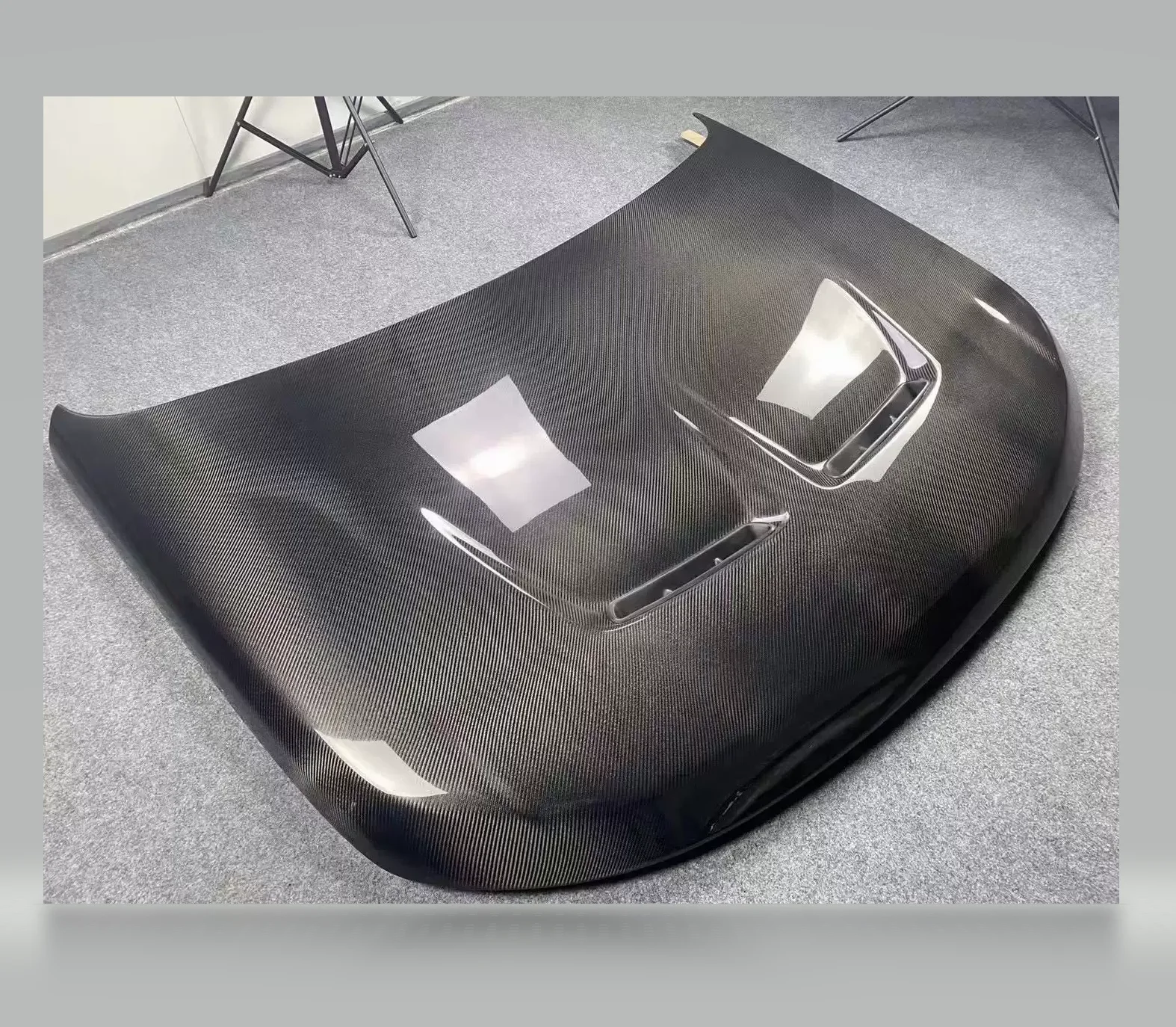 Suitable for 14-20 -land rover Sport SVR Cover Range Rover Sport Carbon Fiber Hole Hood Engine Cover