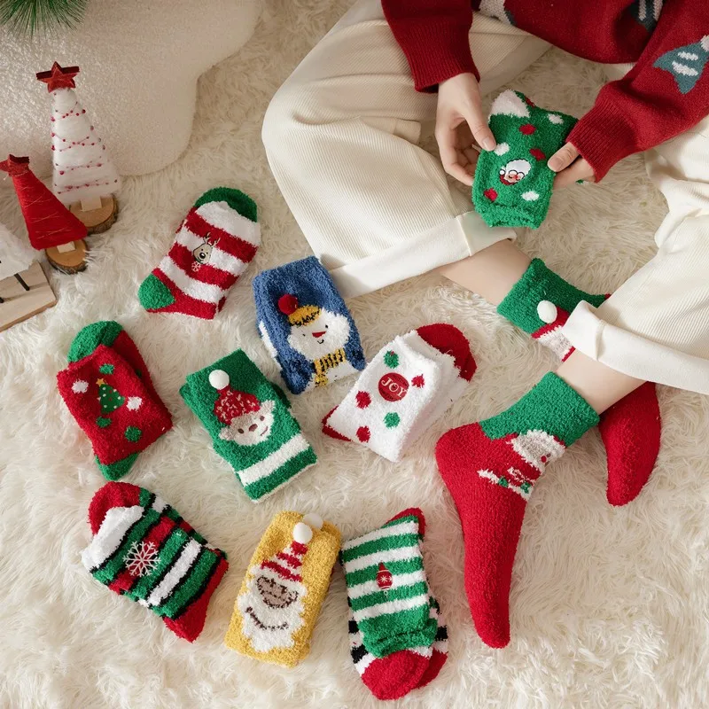 Unique Packaging Winter Coral Fleece Female Cartoon Plus Velvet Thickening Sleep Christmas Gift Socks With Christmas Balls
