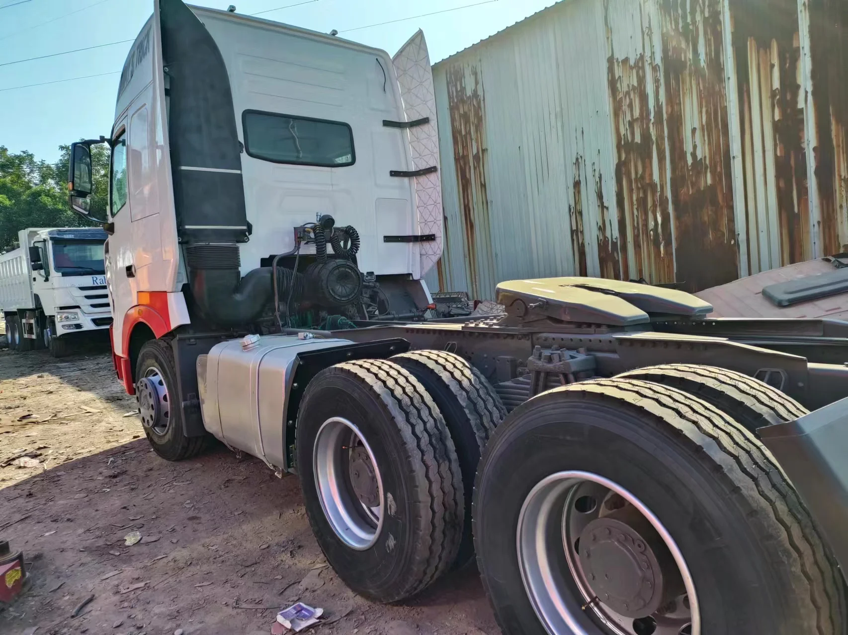 Sinotruk howoA7 tractor truck head truck from factory