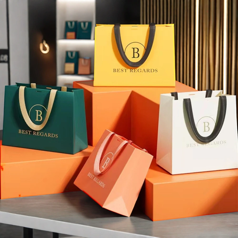 Wholesale Luxury Paper Clothing Packaging Customized Brand Logo Recyclable Shopping Bags with Handles for Shoes & Accessories
