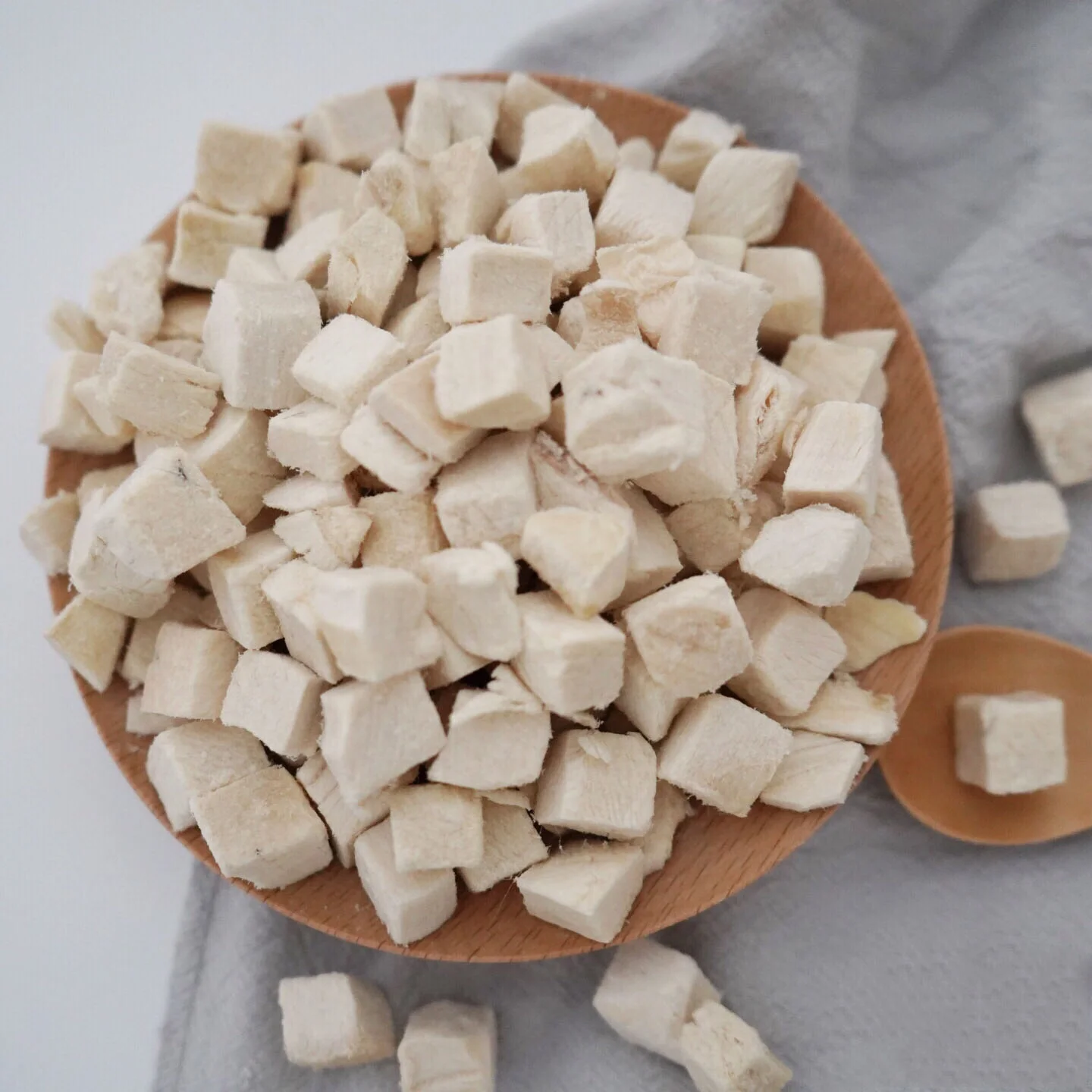  Горячая Распродажа натуральное питание курица мясо кубики собака кошка замороженная сушеная еда закуски для домашних