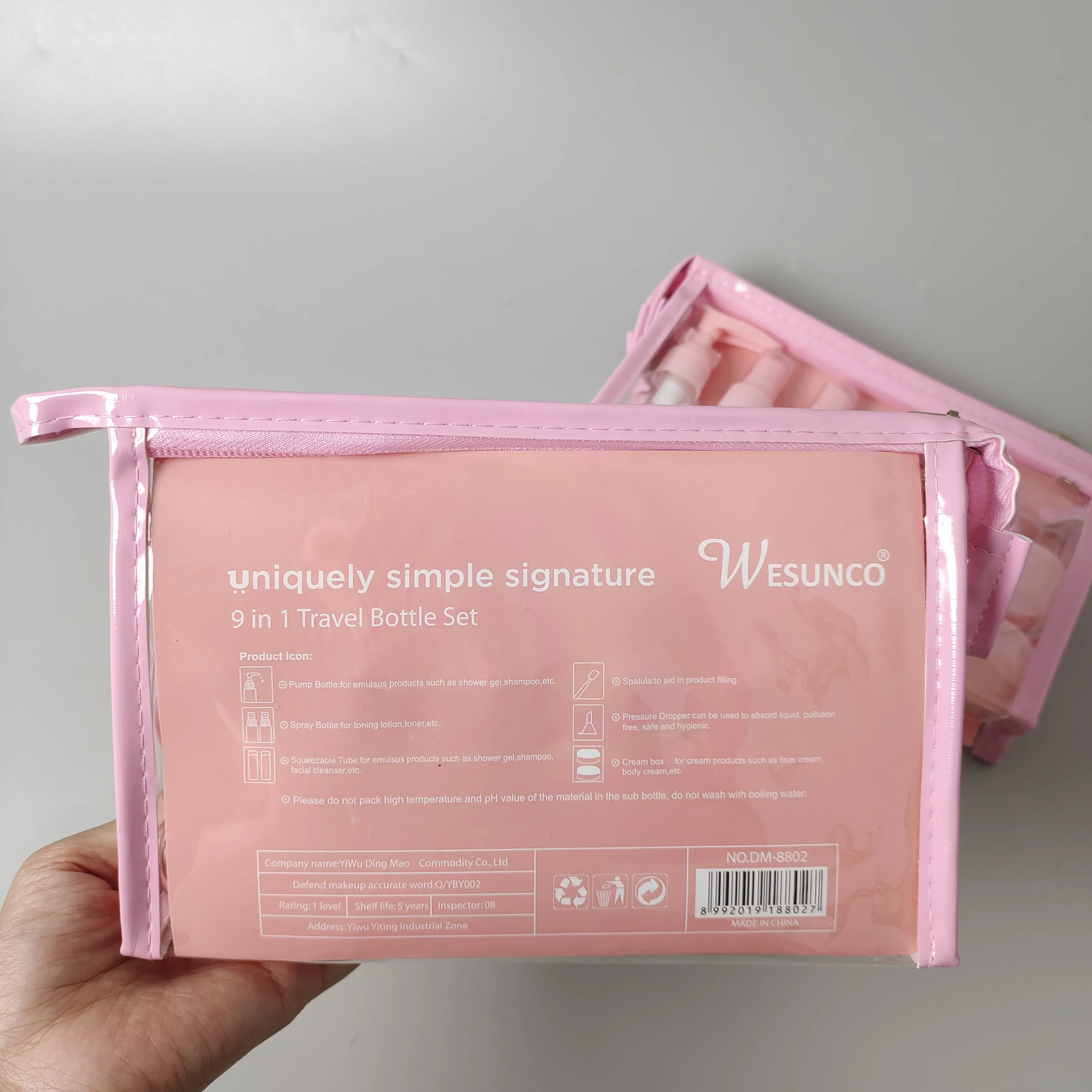 cosmetic plastic bottle set customized printing logo travel bottles set for toiletries