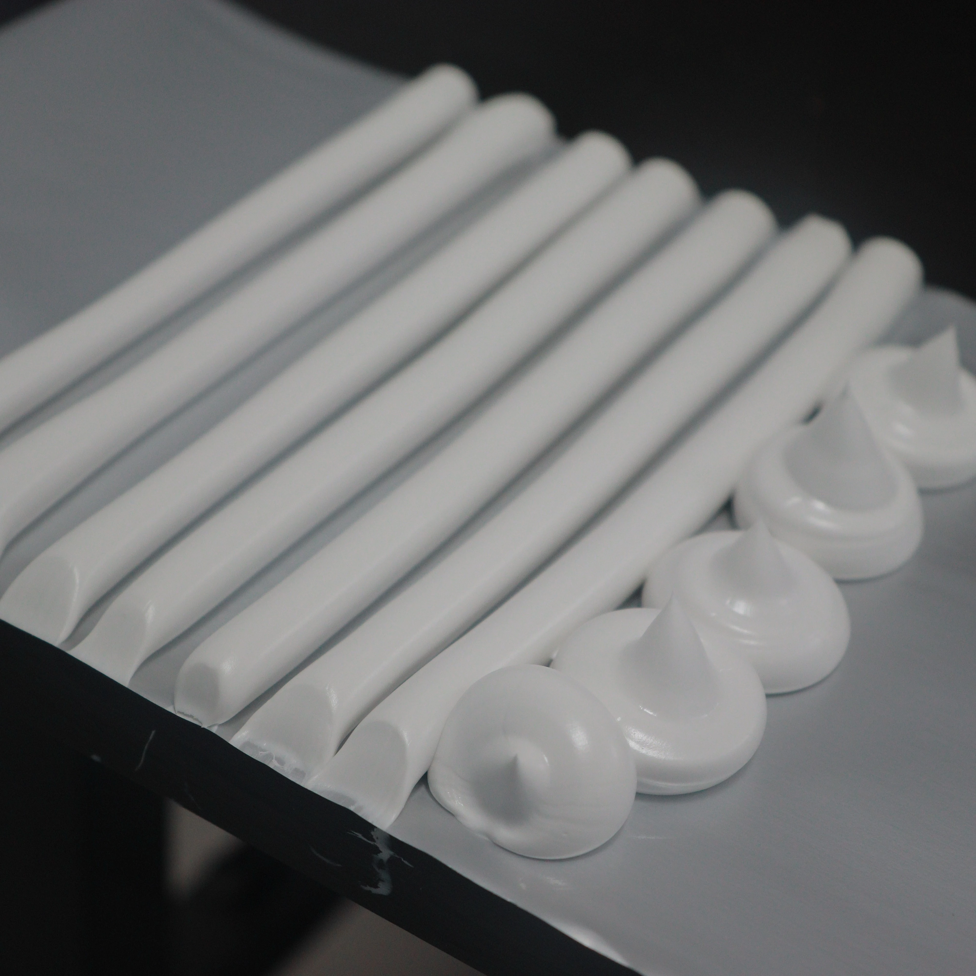 Factory Price Weatherproof Modified Waterproof Acrylic Silicone Rain Proof Caulk Caulking Sealant