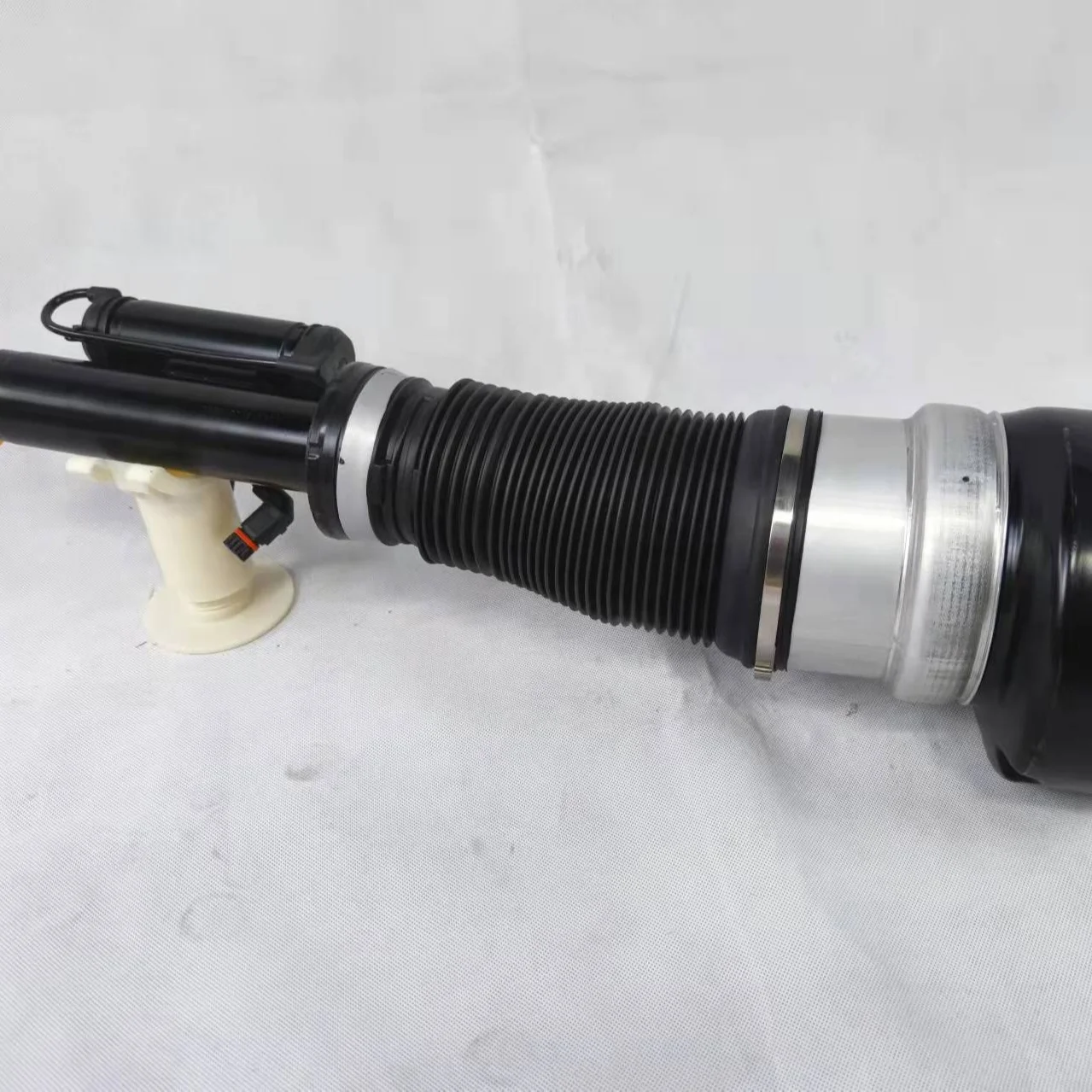 Factory Direct Sales car suspension 2213209313 air shock absorber 2213204913 Air Suspension Spring