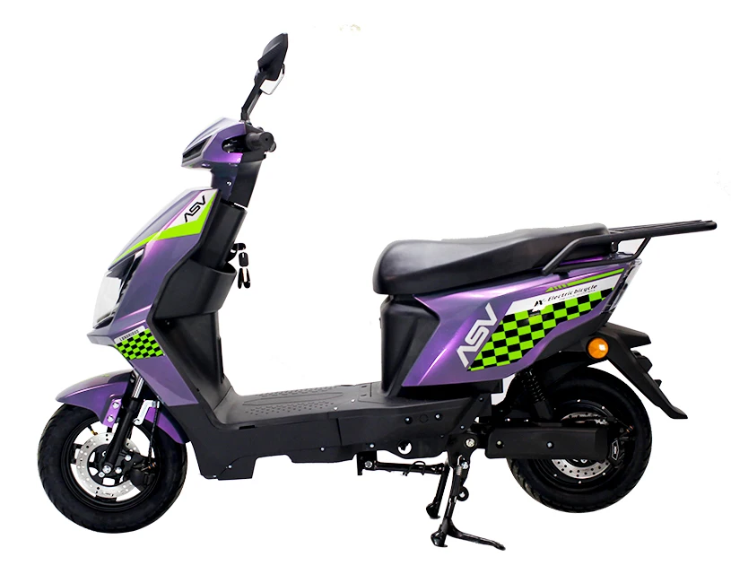 Long range  electric motorcycles from our factory  vacuum tyres 50-60km/h  carbon steel 800W brushless motor  2 disk brakes