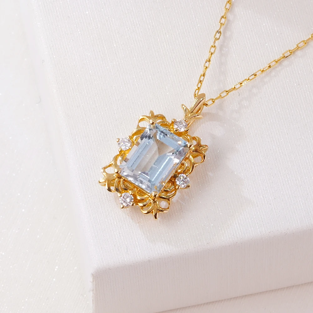 Factory Wholesale Gift Pendants 18K Women Fine Jewelry Vintage Style Aquamarine Gemstone Necklace