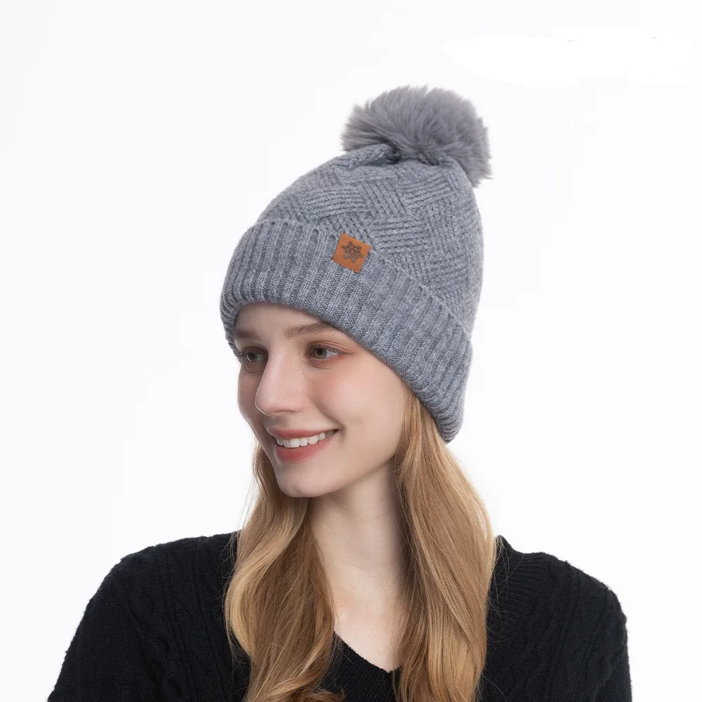 Ladies Jacquard Weave Winter Beanie Custom Logo Women Faux Fur Pom-Pom Knitted Cuffed Cap Solid Color Warm Heat Pro hat