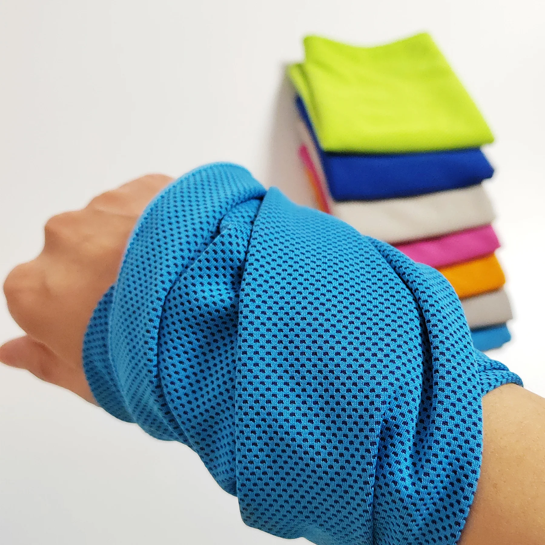 New Promotional Summer Chill Neck Coolers Outdoor Sports Fitness PVA Quick Dry Instant Ice Cooling Cool Towel