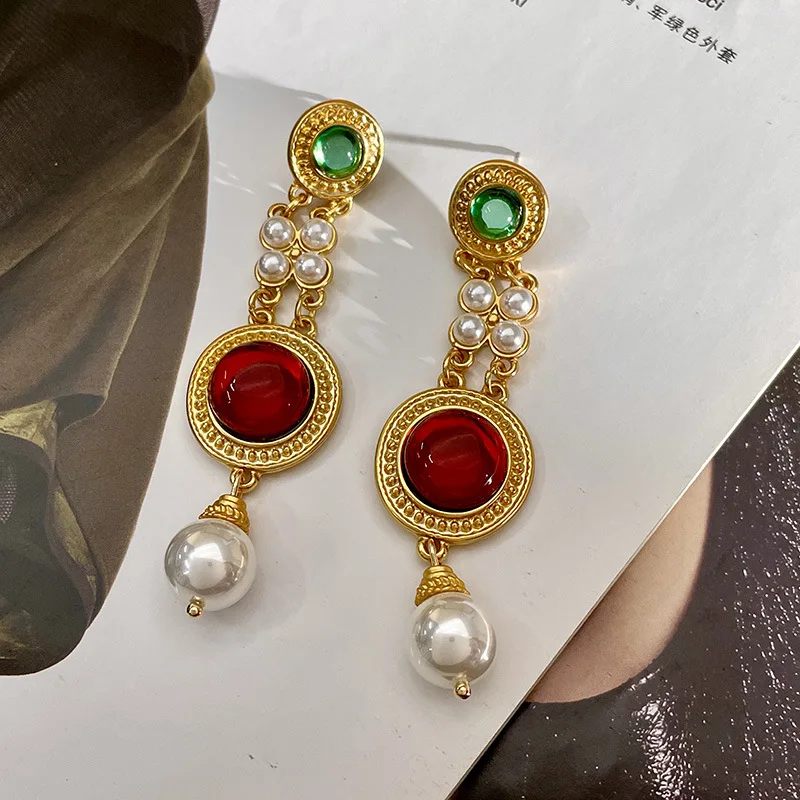 Wholesale Fashion Jewelry Medieval earrings female pearl tassels vintage earrings long court geometric resin vintage earrings