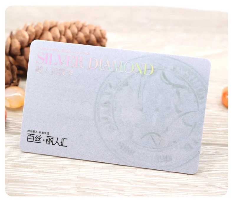 China Professional Factory Wholesale Custom Platinum PVC VIP Numbered Membership Luxury Card