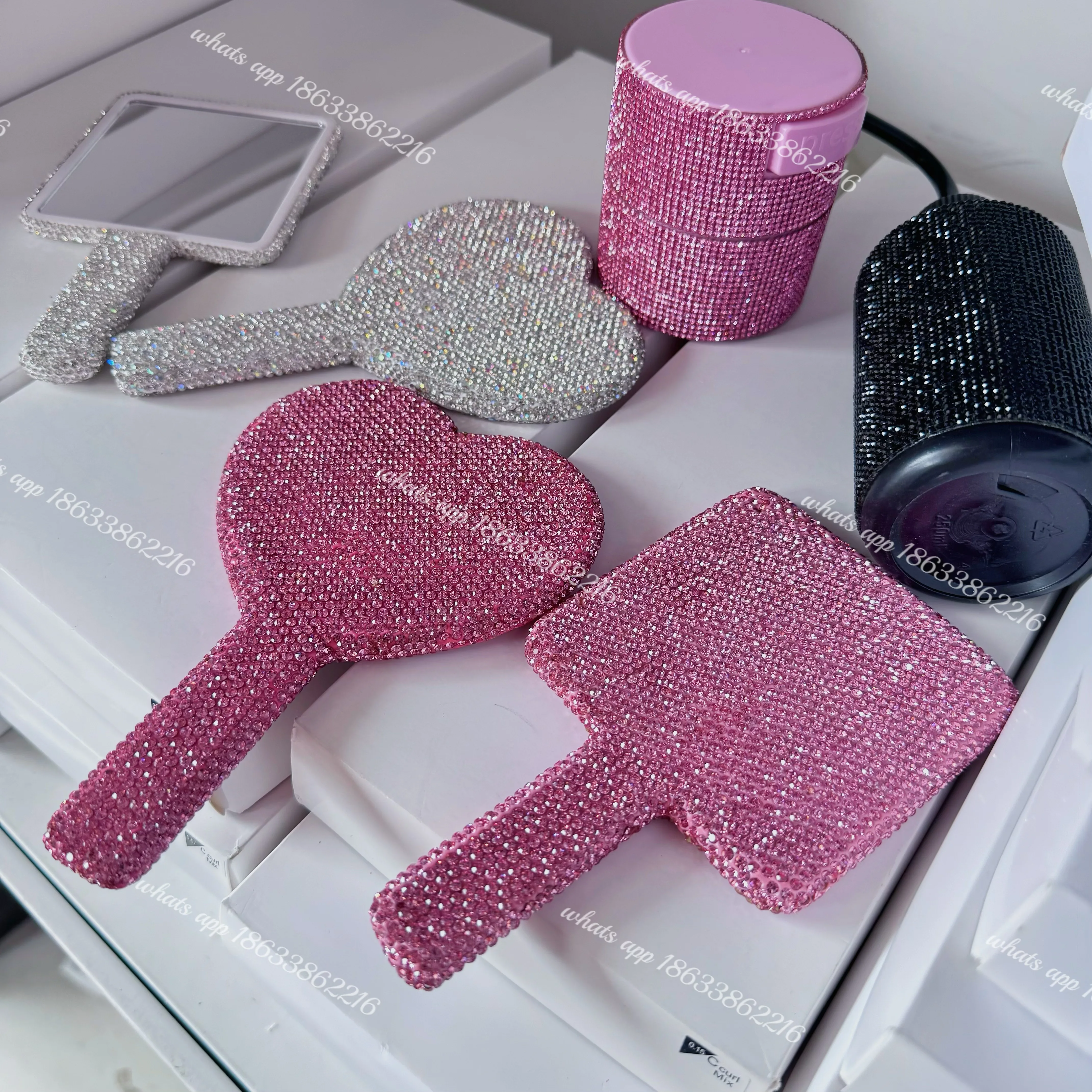 wholesale lash mirror shiny rhinestone plastic squeeze washing bottle diamond lash fan glue storage tank for eyelash extension