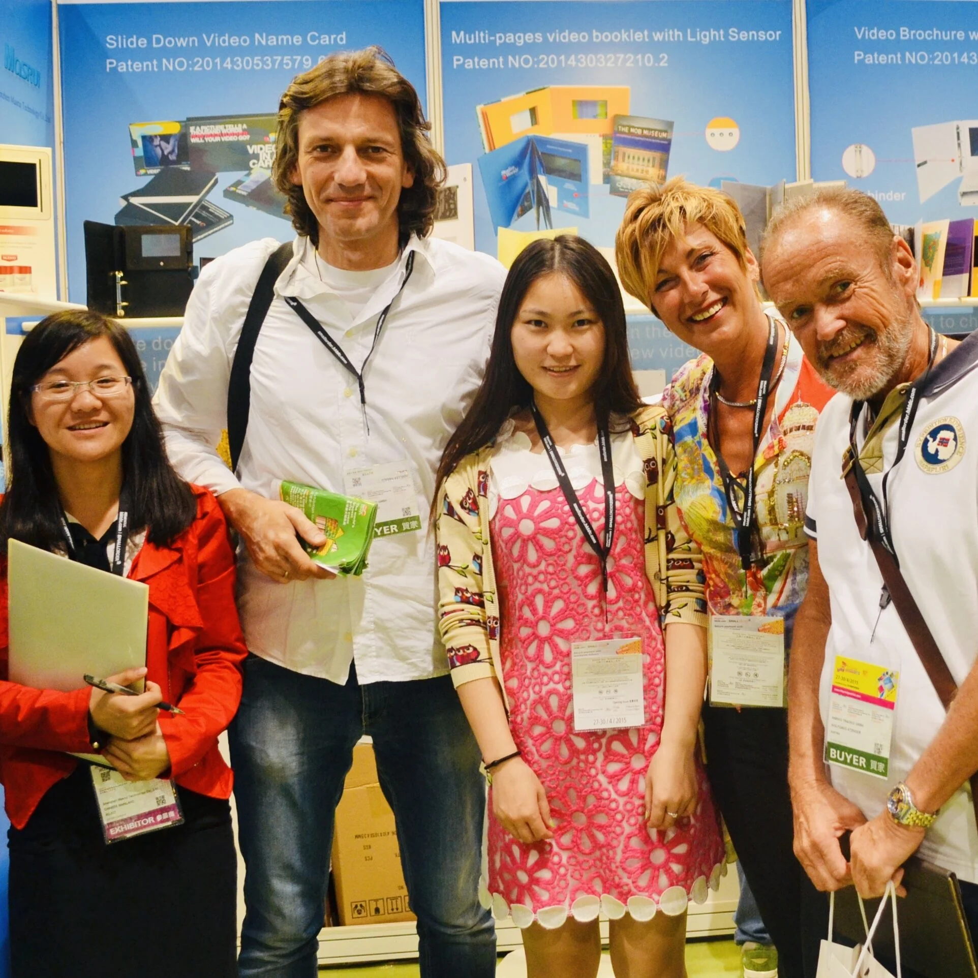 High Quality Mini 2.4 Inch LCD Display Blank Video Name Business Card Media Digital Brochure