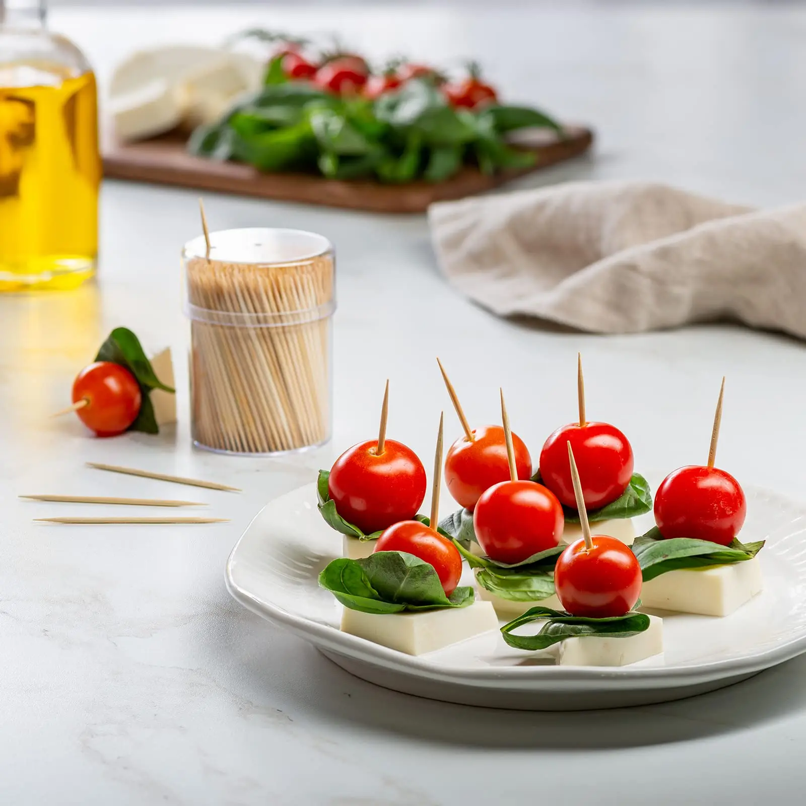 Bamboo Wooden Toothpicks Round, Strong, Splinter-Free for Teeth and Appetizers