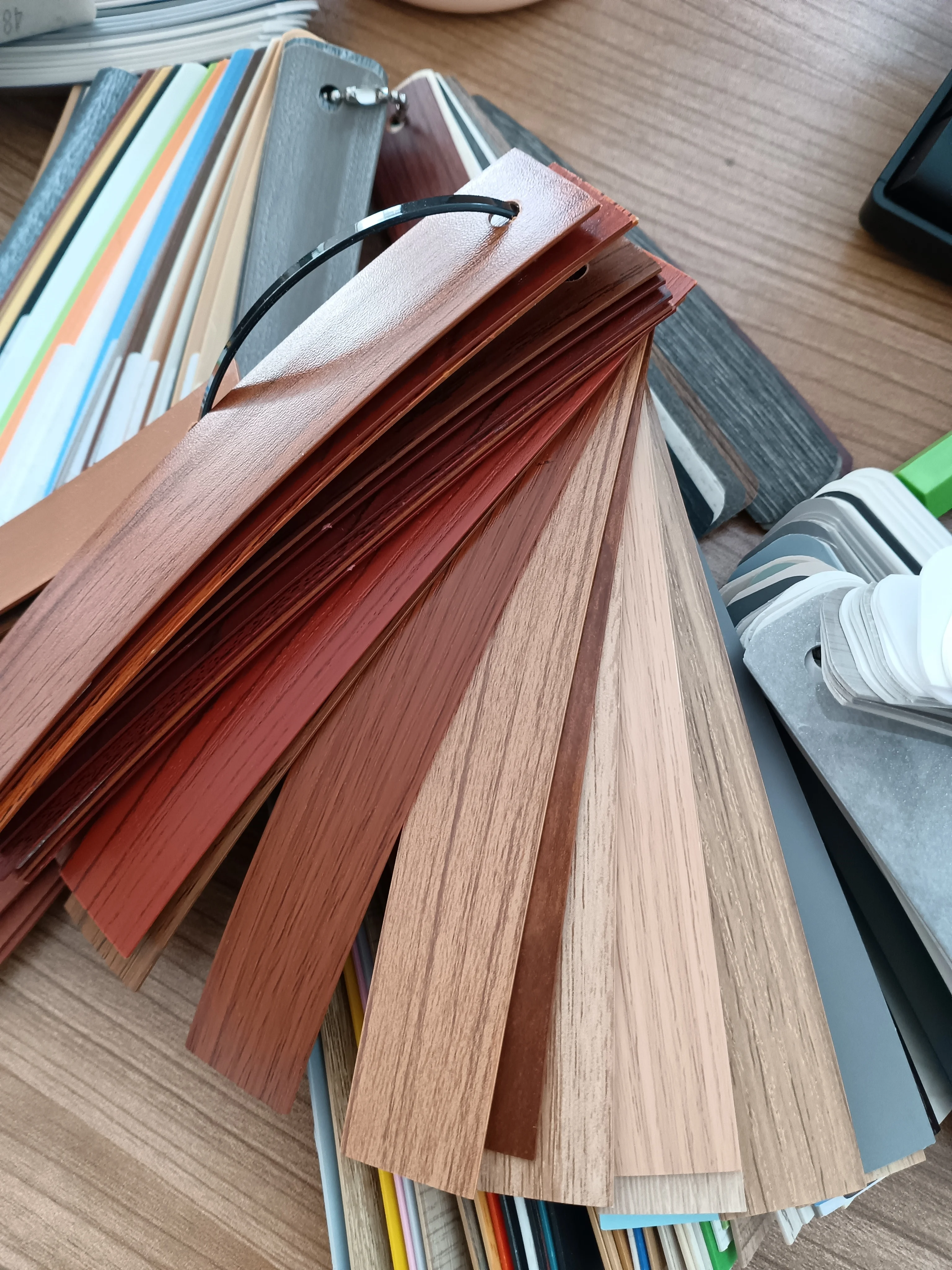 0.4-2.0mm Thick Acrylic Edge Bands Customized Width Edge Tape