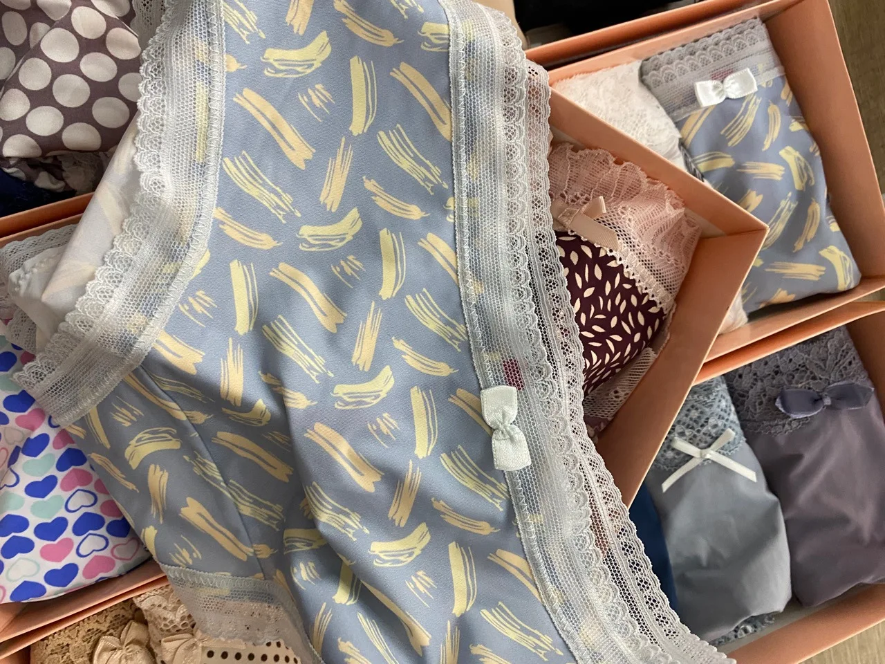 High Quality Breathable Women Secret Printed Panty Low Waist Mixed Color Gift Box Plus Size Woman Seamless Underwear for 2022