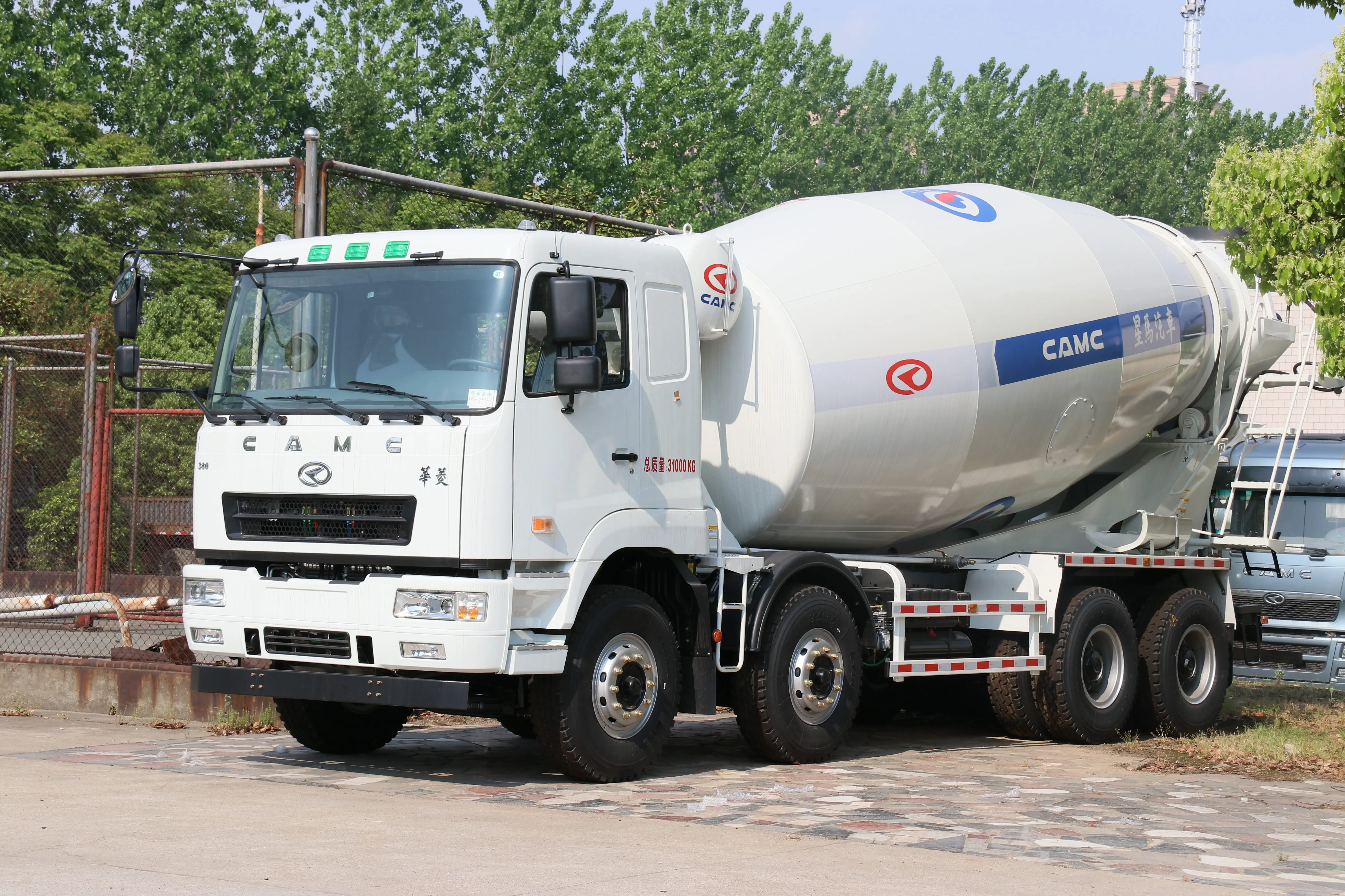 CAMC Diesel Cement Mixer Truck Commercial  Mixer Concrete Trucks price for sale in china year 2023