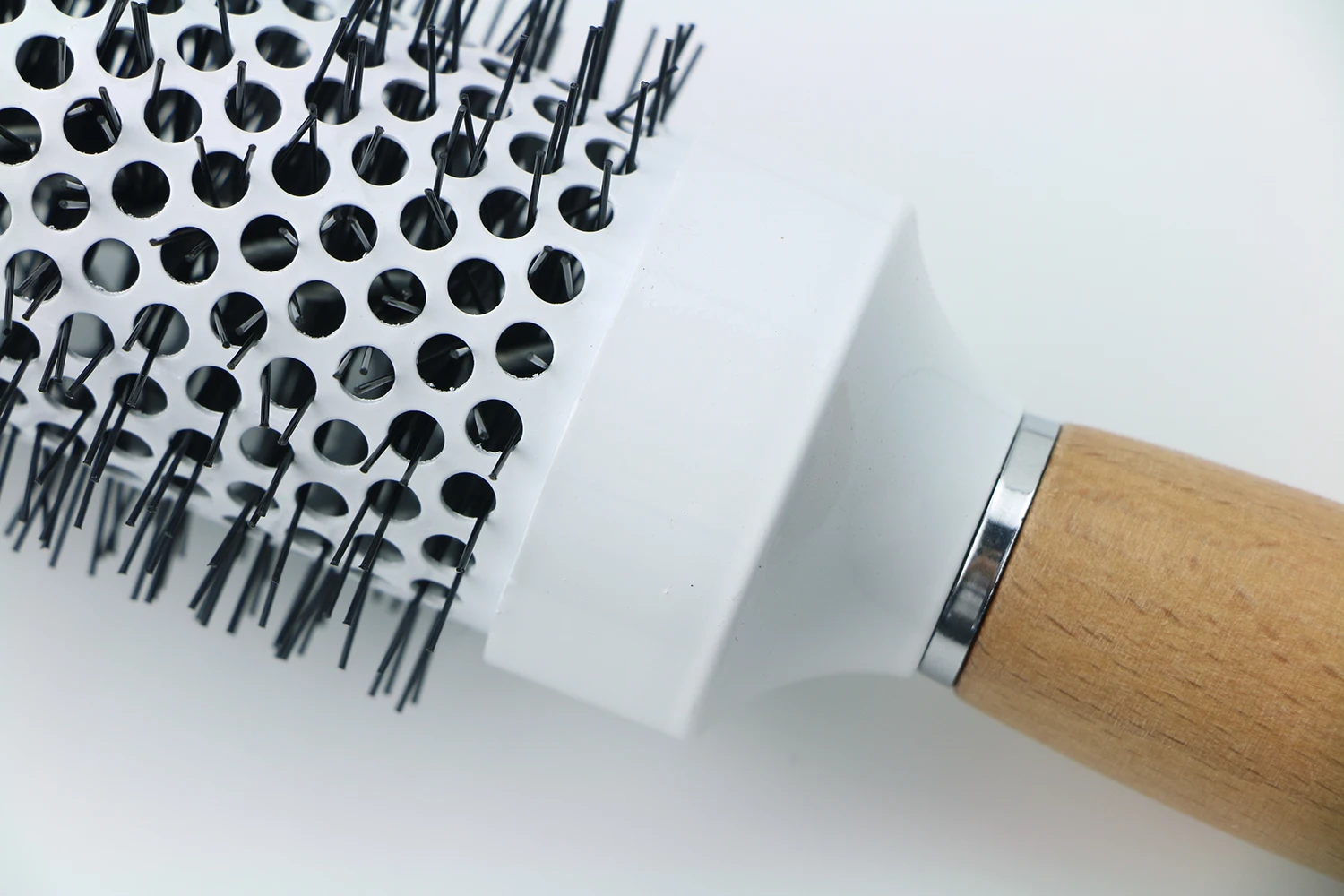 Professional Round Brush Big Ceramic Ion Thermal Barrel Brush Comfortable Antistatic Bristle Styling Comb for All Hair Type