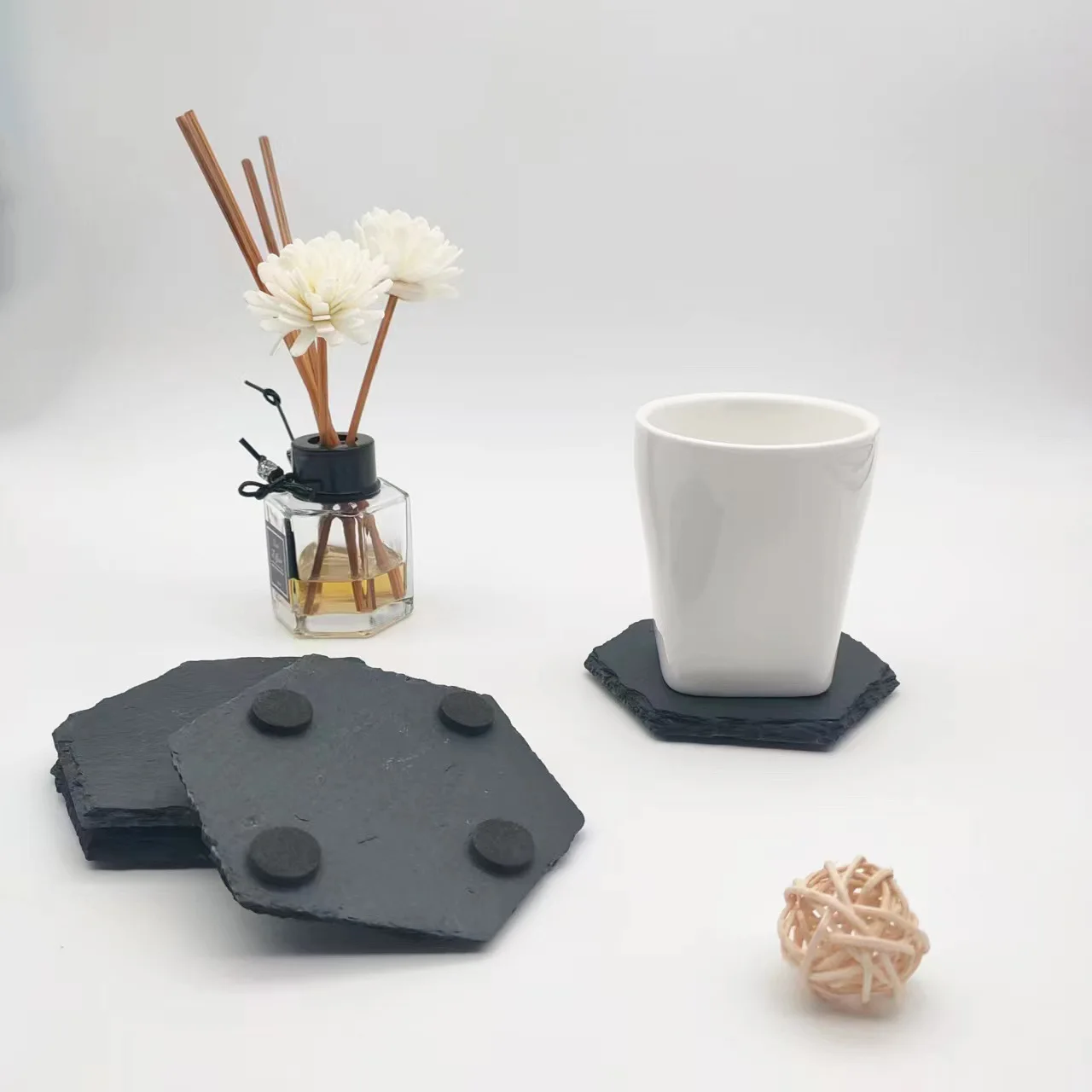Factory Wholesale Hot Selling 4 inches Blank Black Slate Coasters Round Square Heart Shaped Slate Coasters