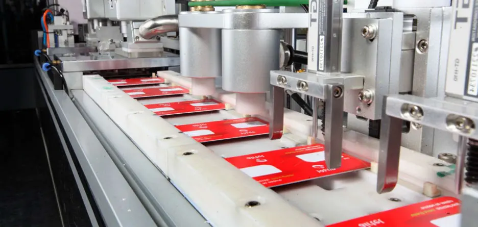 SMDIM-4500 Fully Automatic Contact Chip Card Making Machine