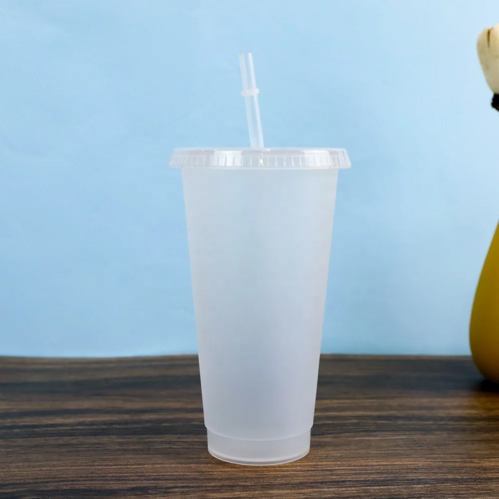 Многоразовый матовый пластиковый Блестящий однотонный холодный питьевой стакан 24 унции с крышками и соломинкой