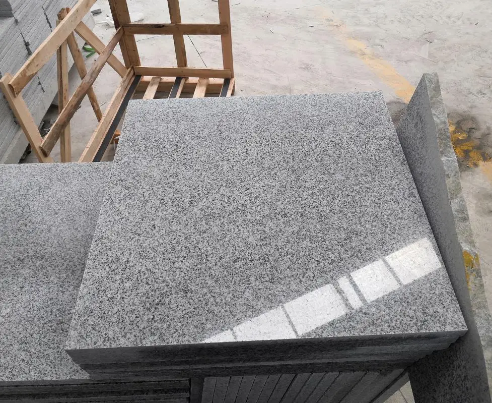 300x600 натуральная серая гранитная плитка толщина 10 мм уличная 800x800 в листах