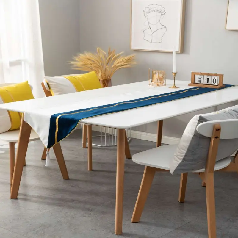 Wholesale Velvet Luxury Table Runner Decoration Fancy Wedding Table Runner For Home And Restaurant