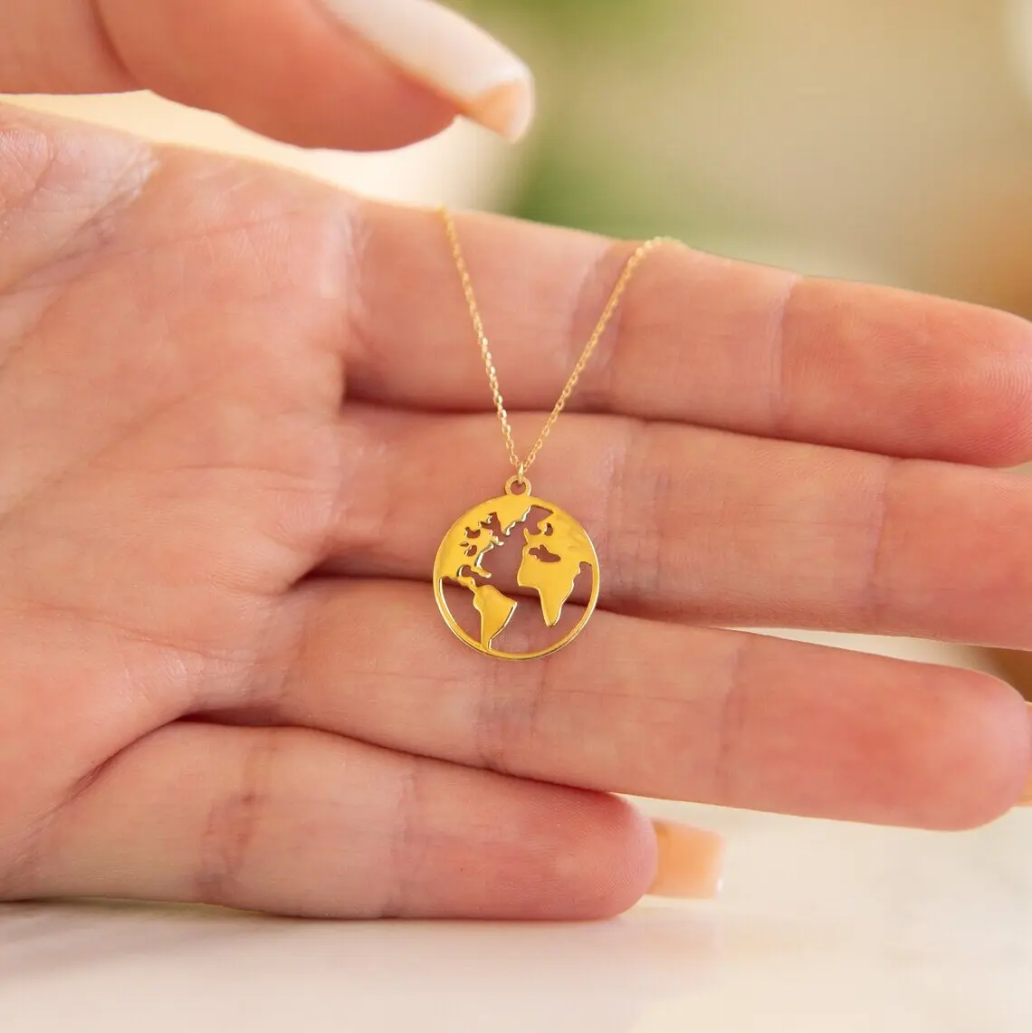 Wholesale Popular World Map Pendant Necklace 18k Gold Plated Stainless Steel Globe Charm Earth Country Necklace Travel Jewelry