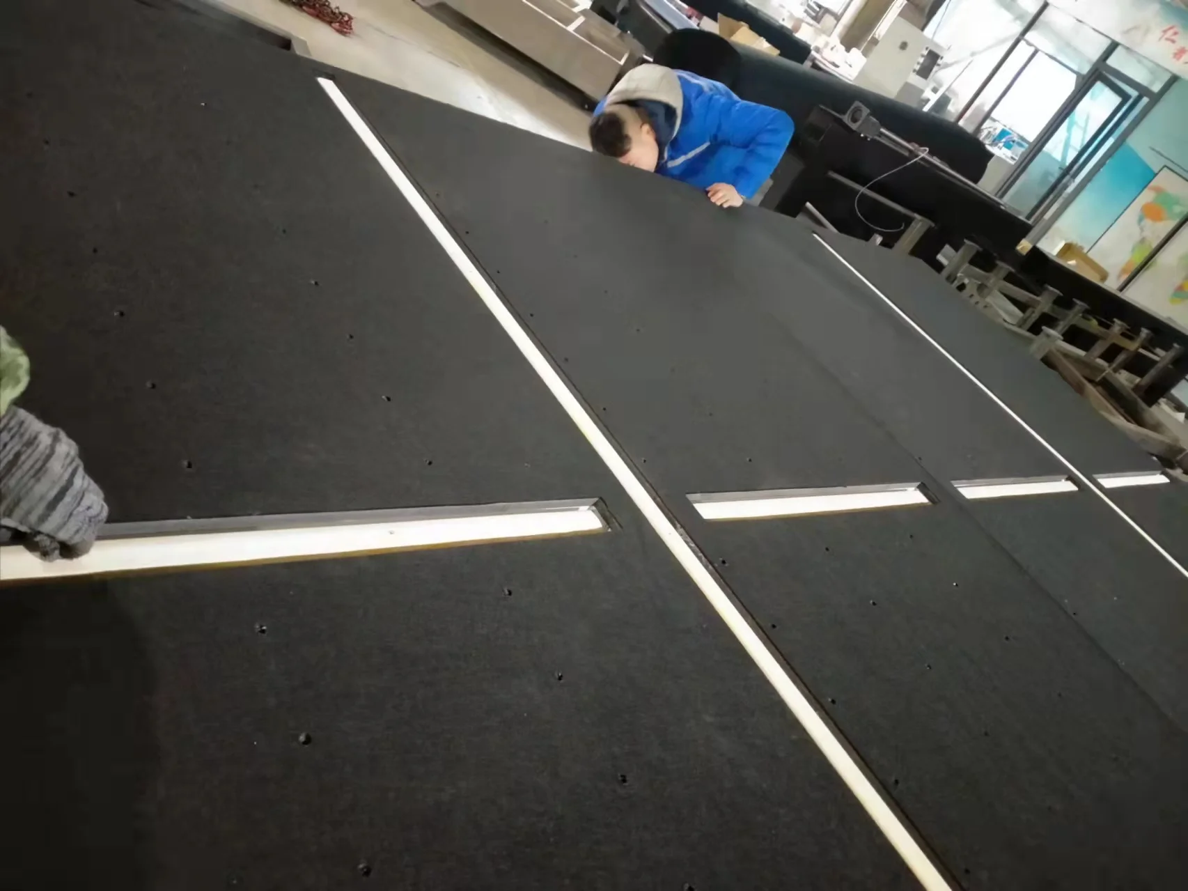 Automatic CNC glass cutting machine for glass making Full Auto Free Shape Processing  Tempered Glass  Machine