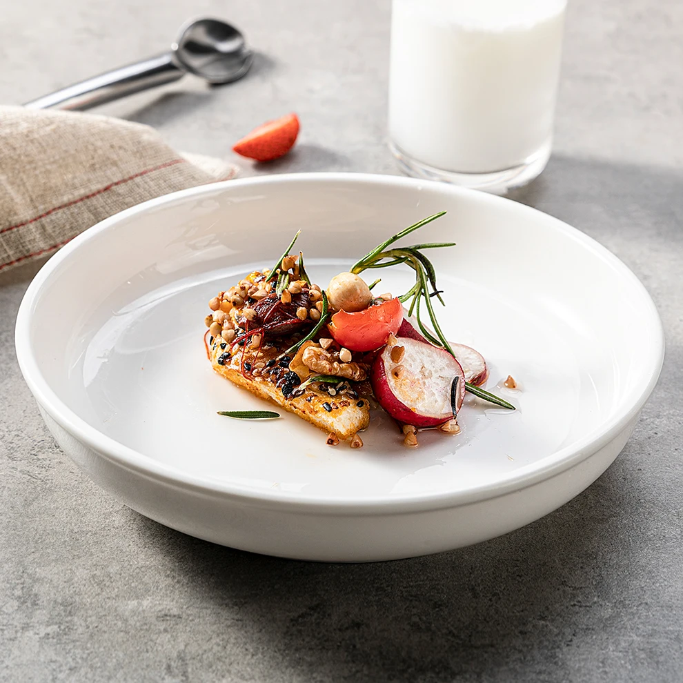 Guangzhou Manufacture Hotel & Outdoor BBQ Nodic Style Ceramic Plate Oven Safe White Noodles Teller Deep Round Plate Salad Plate