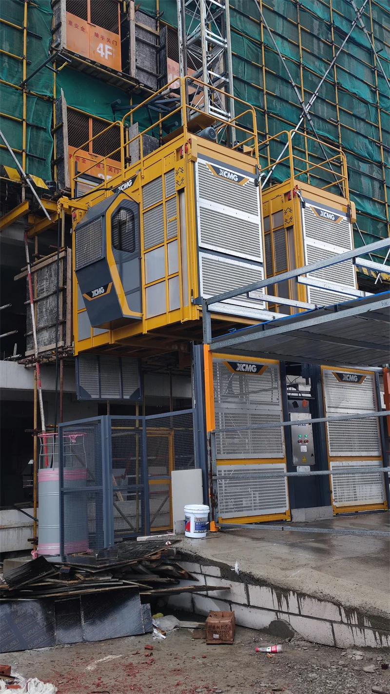 XCMG Official Building Lifting Elevator Hoist SC200/200FS1 4 Ton Double Cage construction lifter For Sale