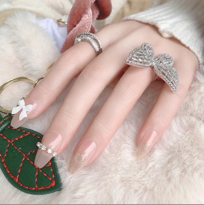 Wholesale 20 Design Nail Chain Blush Checkerboard Camellia Design Wearable Press On Nail Tips Kit