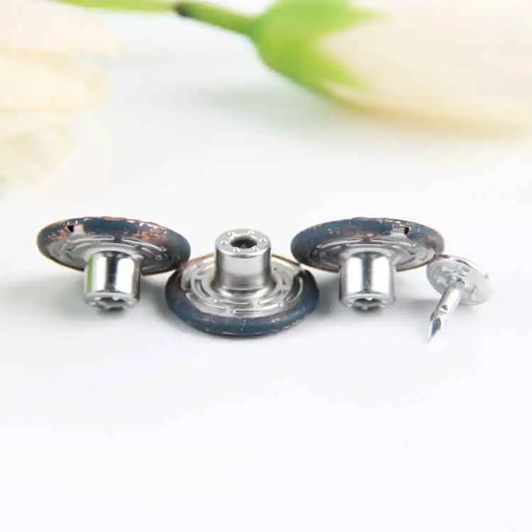 Custom Zinc Alloy Vintage Style 17MM Metal Buttons With Engraved Pattern Jeans Button And Rivets For Clothes