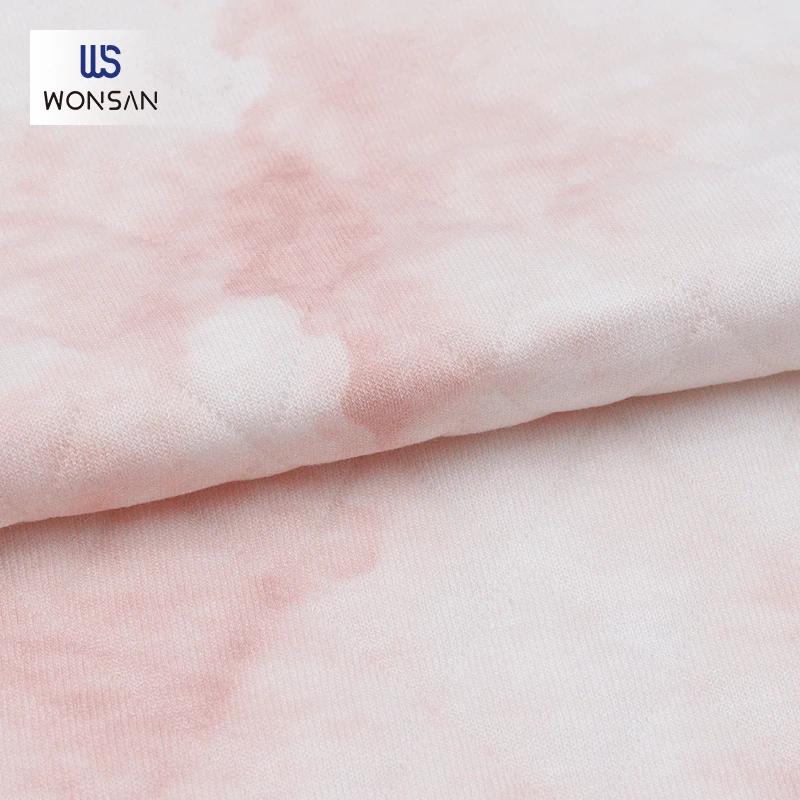 China High Quality Polyester Rayon Fall and Winter Jacket Hoodies Rhombus Interlayer Jacquard Digital Printing Knitted Fabric