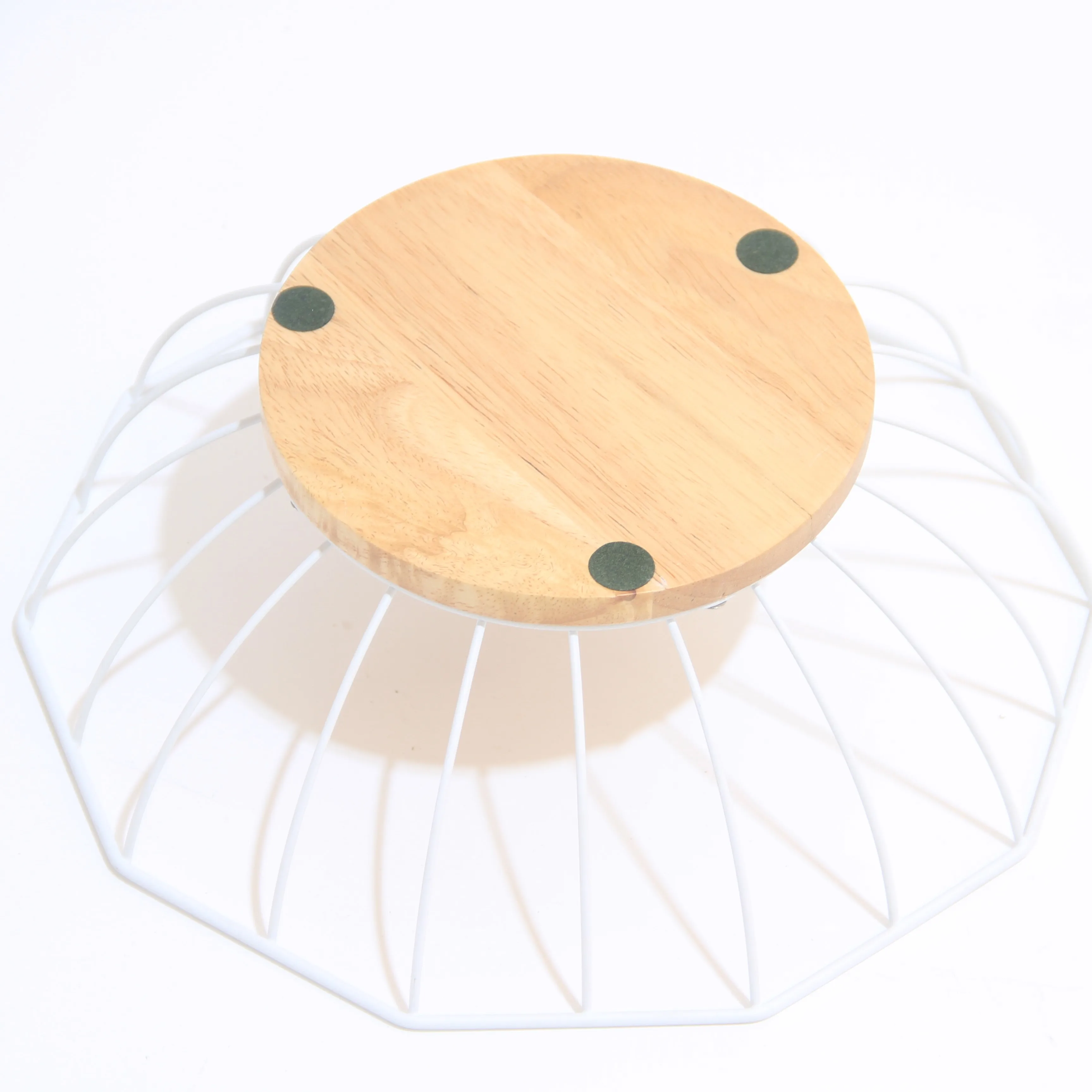 Round Iron Metal Mesh Wire Fruit Vegetable Basket With Wood On The Bottom kitchen organizer