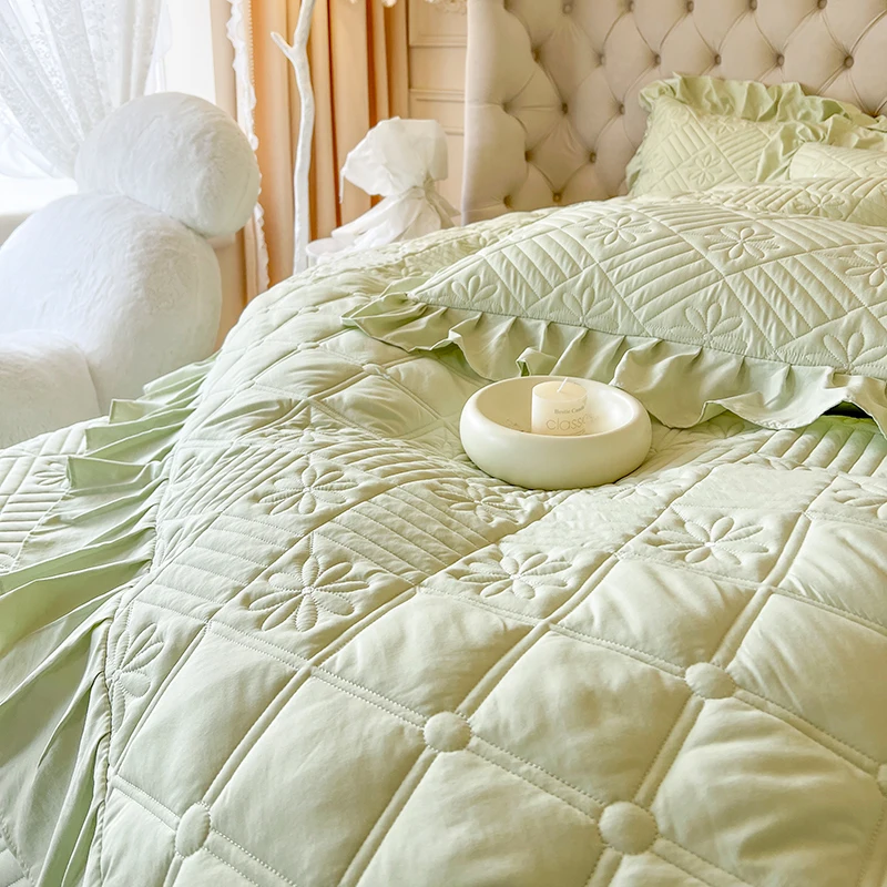 Wholesale Cheap Light Green Ruffled Lace Washed Cotton 3PCS Quilted Bed Bed Cover